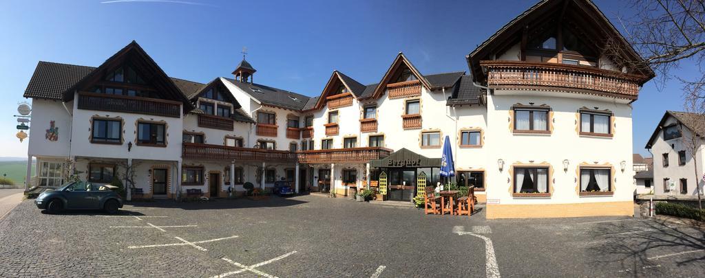 Hotel - Restaurant Berghof Berghausen (Rhein-Lahn) Exterior foto